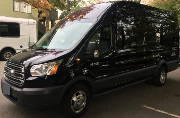 Vancouver-wine-tour-van_LI